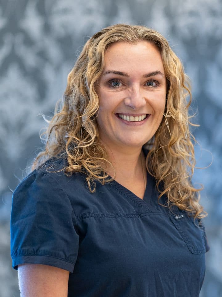 Diane Bailey, dental hygienist at Distinctly Dental