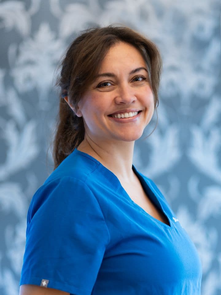 Dr Ezgi Cilingir, dentist at Distinctly Dental